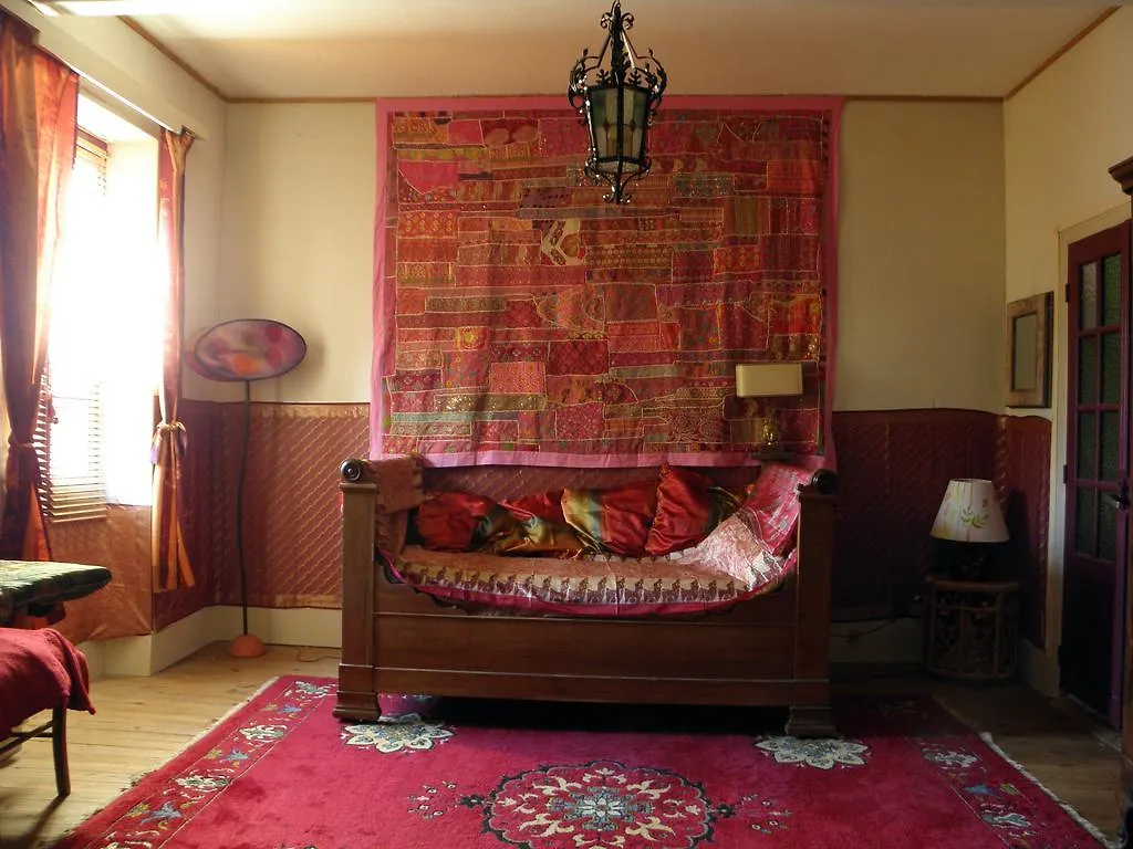 Couette-café Bed and Breakfast Domaine De Roques à Castres
